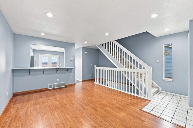 Building Photo - $2,840.95 with $300 Off The First Month's Rent, 3 Beds - 2.5 Bath, Single Family Home in Westmins...