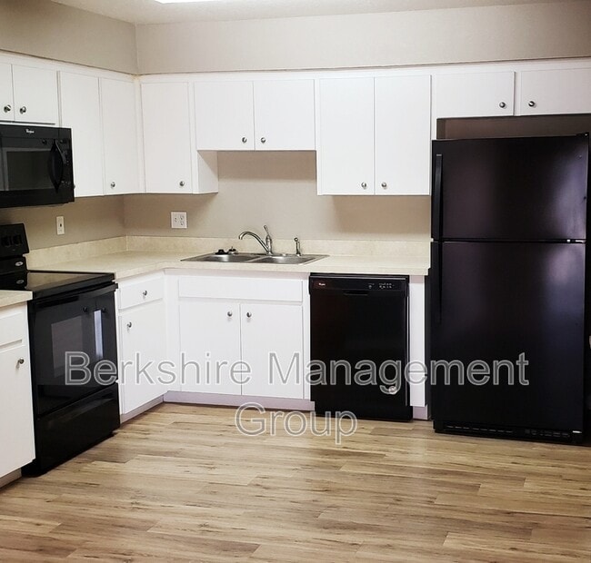 Building Photo - 1122 Pogonia Dr