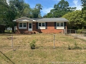 Building Photo - 1070 Rulnick St