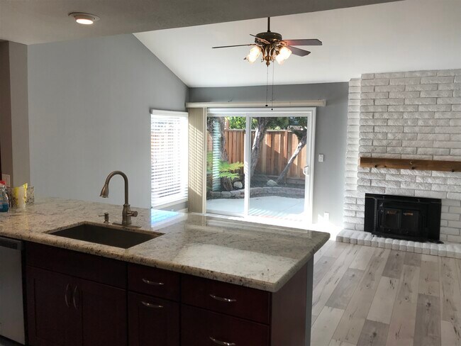 Foto del edificio - 3551 Turner Ct