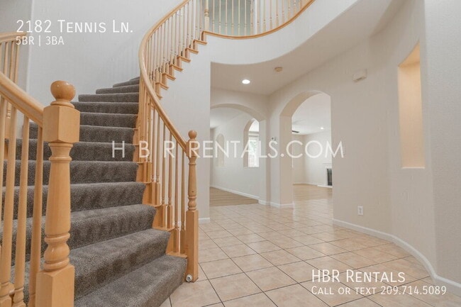 Building Photo - 2182 Tennis Ln