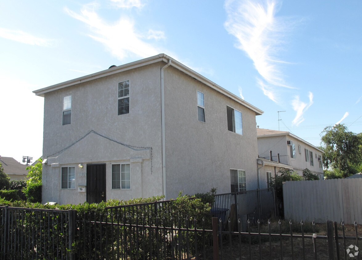 Foto del edificio - 14130 Roscoe Blvd
