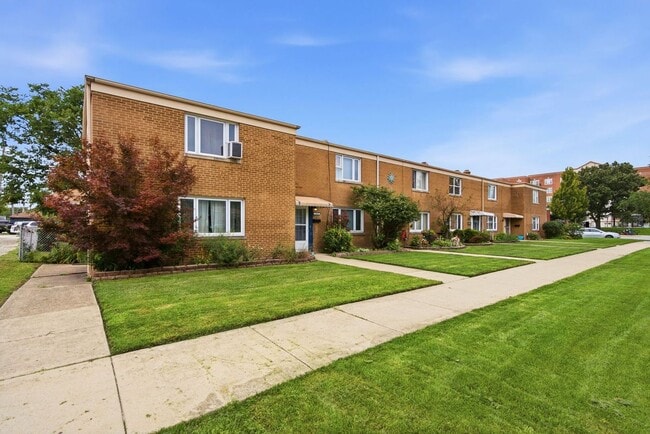 Building Photo - 3820 Forest Ave