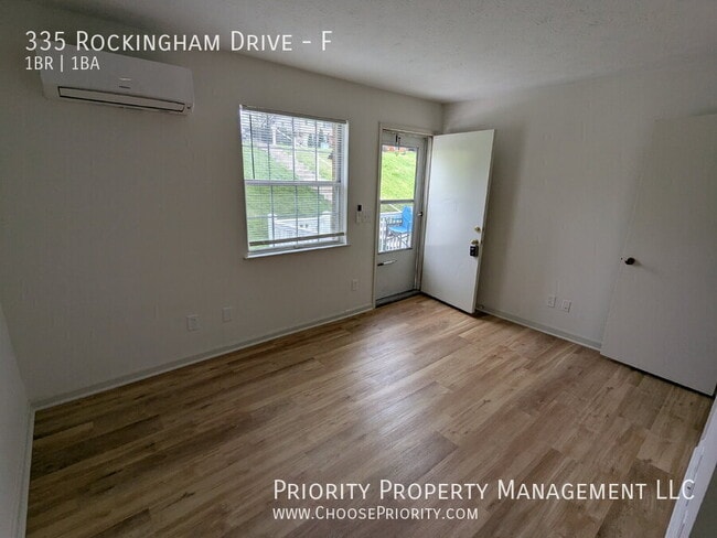 Foto del edificio - 335 Rockingham Dr