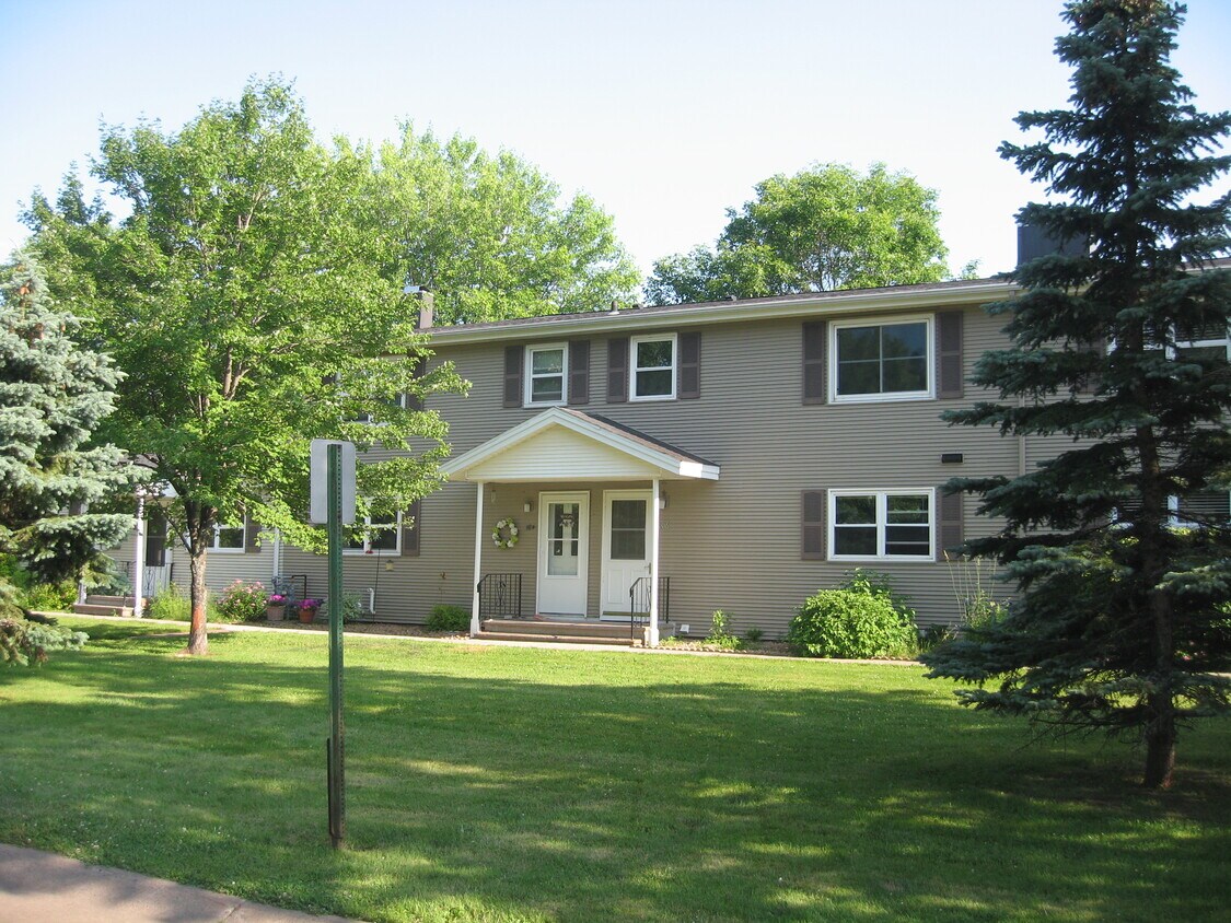 106 Mitchell Cir, Duluth, MN 55811 Townhome Rentals in Duluth MN