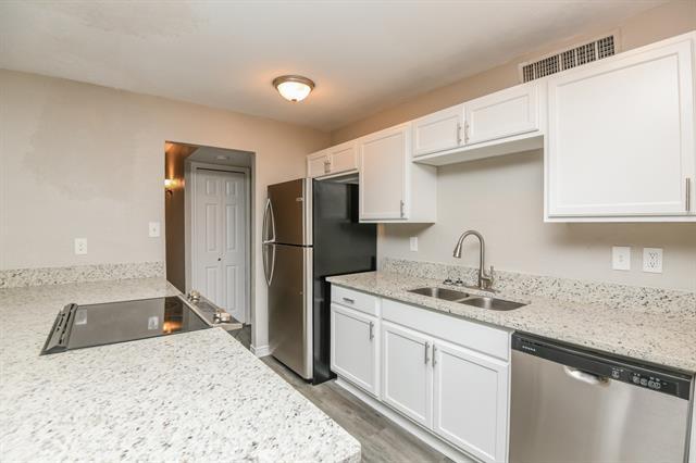 Foto del edificio - 10260 Ironwood Ln