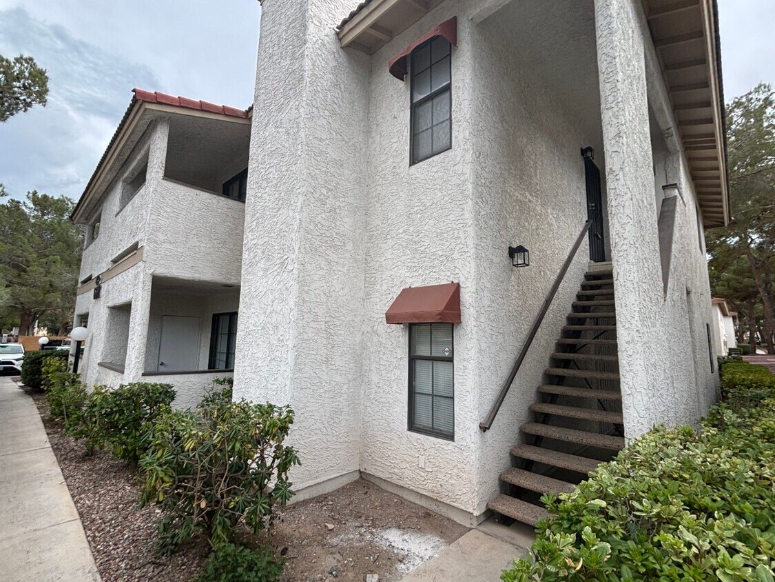 Primary Photo - 2 Br/2 Ba. Condo on 2nd fl.