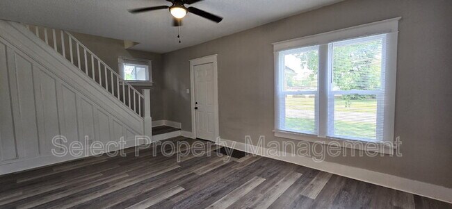 Building Photo - 2240 Nuttman Ave