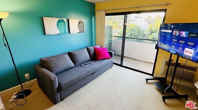 Foto del edificio - 10982 Roebling Ave