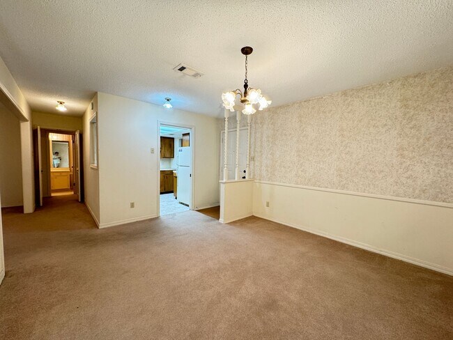 Building Photo - 2 Bed 2 Bath Townhouse in Ruston