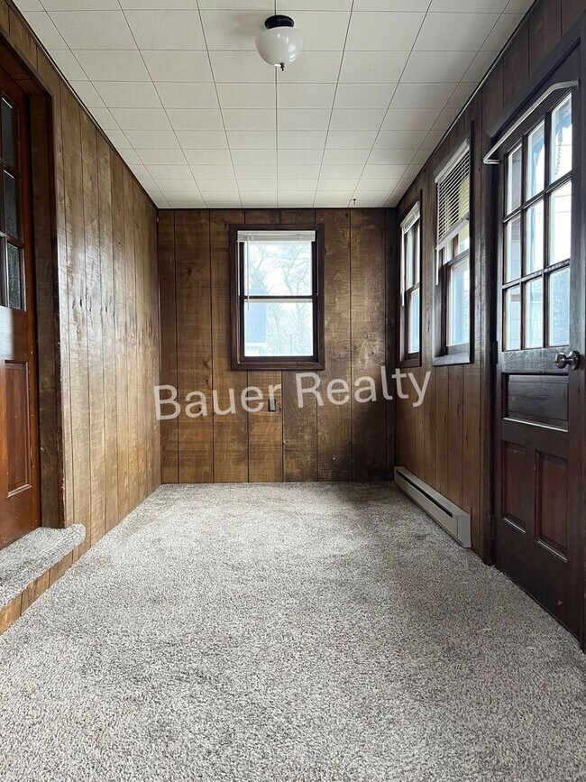 Foto del edificio - 3 -4 Bedroom Home Near Brookside Park