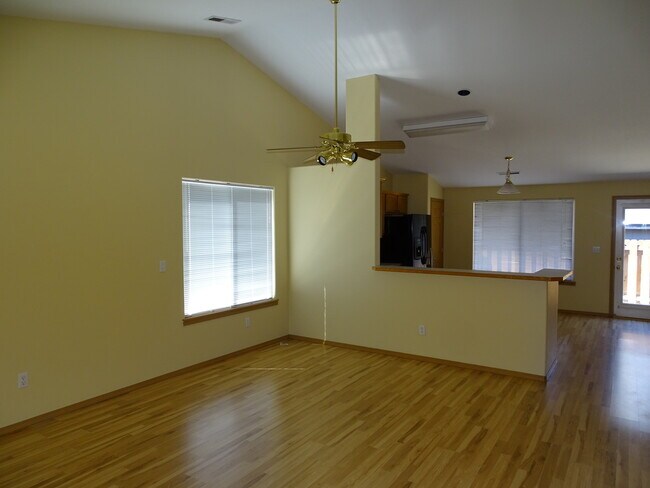 Building Photo - 2917 NW Watkins Ct