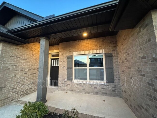 Building Photo - 339 Cypress Holw Trl