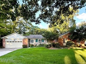 Building Photo - 1448 Inwoods Cir