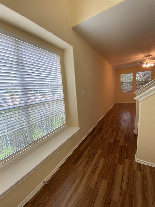 Building Photo - 75 Summer Haze Cir
