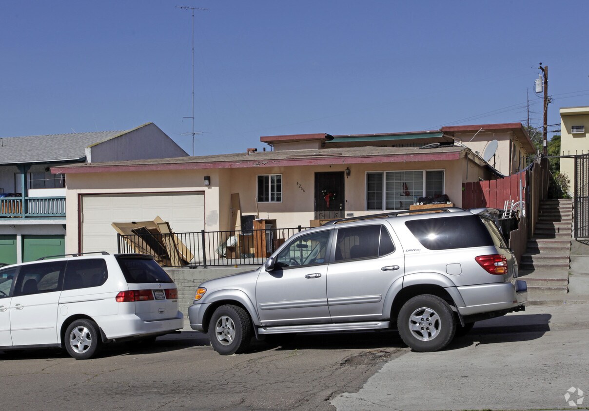 Building Photo - 4266 Altadena Ave