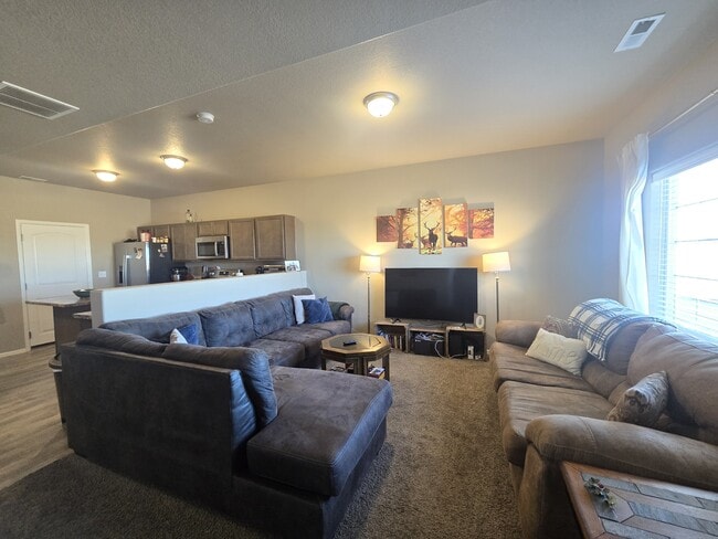 Photo - 7662 Spruce Pne Grv Townhome