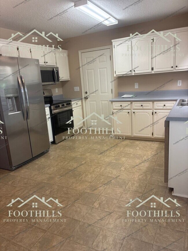 Building Photo - 107 Ashton Ln