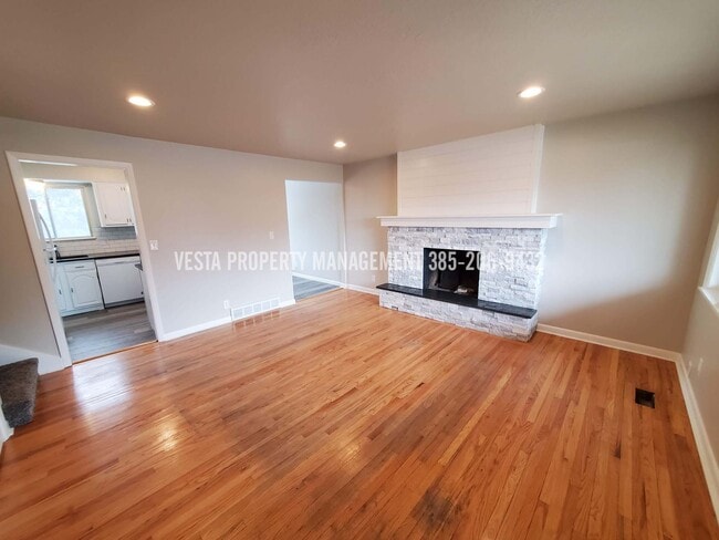 Foto del edificio - 1380 3rd St