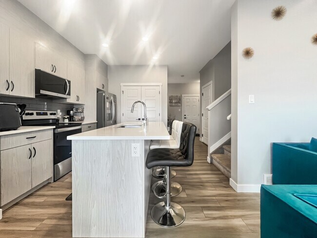 Building Photo - 7552 Creighton Pl SW