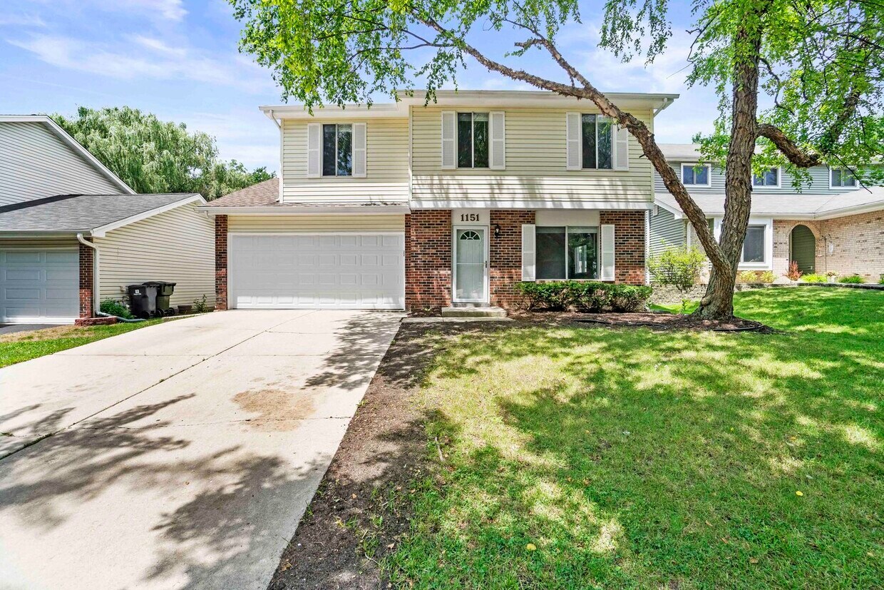 1151 Greensfield Dr, Naperville, IL 60563 House Rental in Naperville