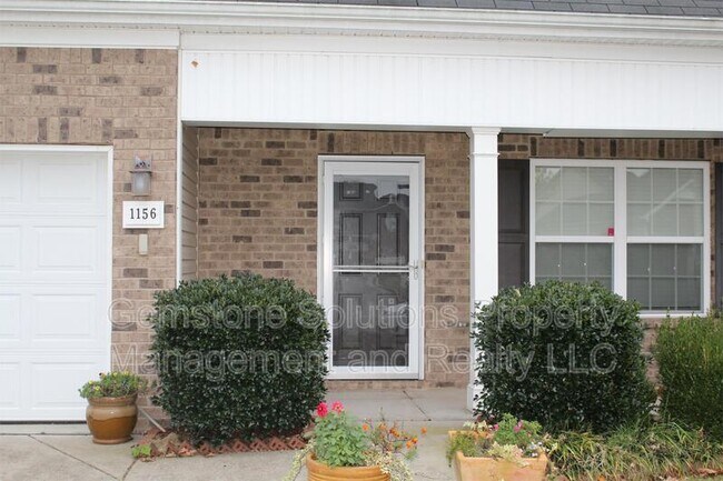 Foto del edificio - 1156 Shire Dr
