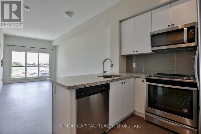 Building Photo - 555 William Graham Dr