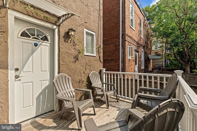 Building Photo - 4928 Florence Ave