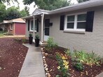 Primary Photo - 209 S Straughan Ave