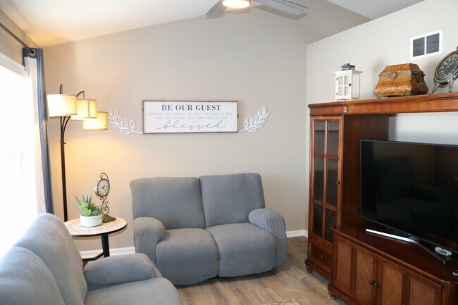 Foto del edificio - 12737 Wheeler St