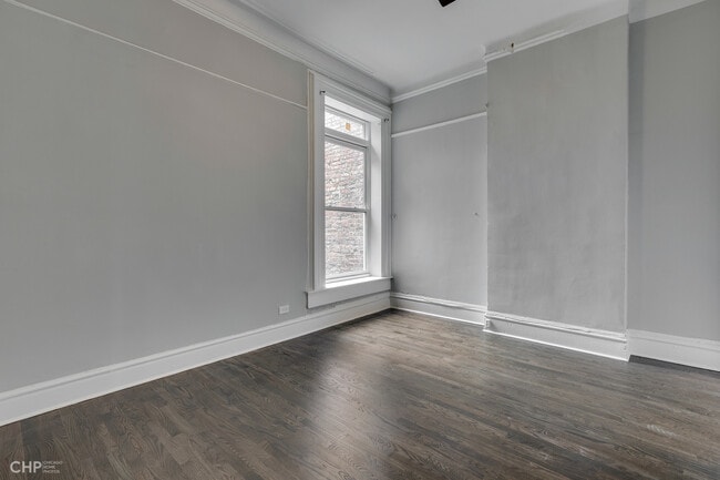 Building Photo - 2310 W Monroe St