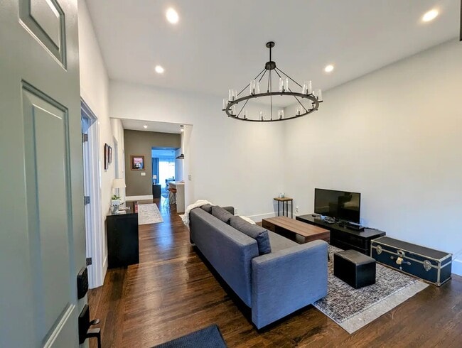 Living Room - 2309 Filbert St