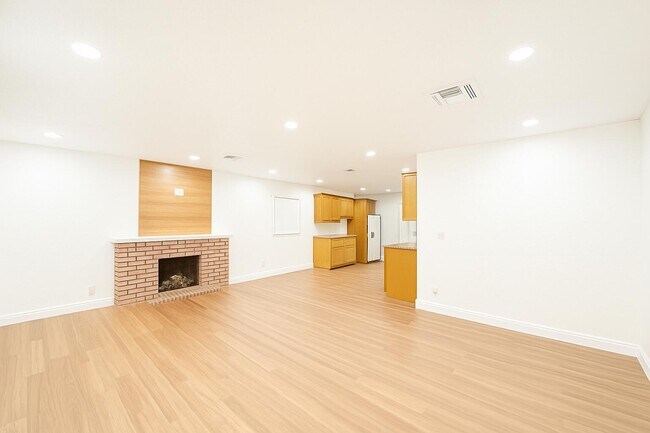 Foto del edificio - 1027 Beech Rd