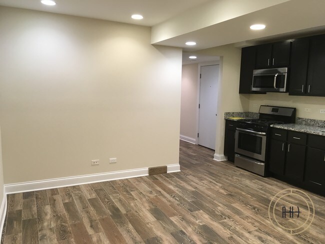 Foto del edificio - 4927 N Winthrop Ave