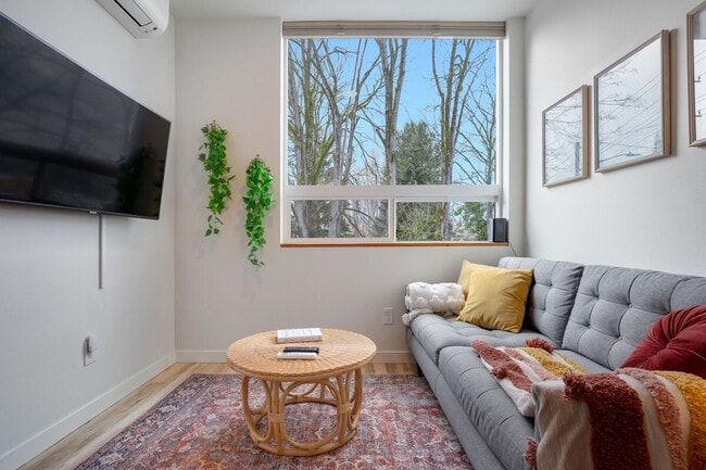 Foto del edificio - 3843 20th Ave SW