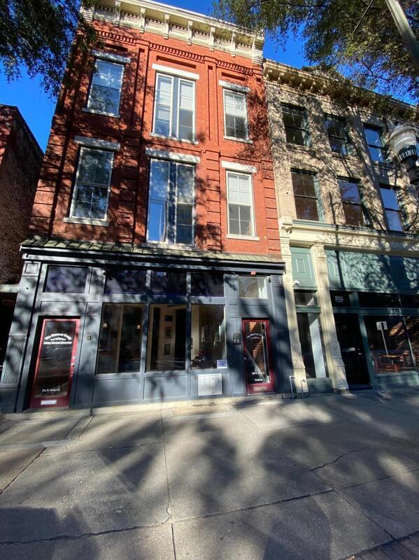 Foto principal - 204 W Broad St