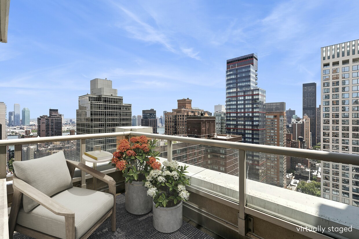 Foto principal - High Floor 2 BR with Private Terrace