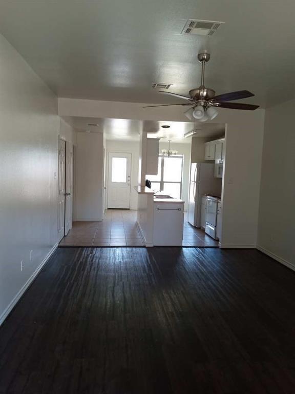 Building Photo - 718 N Marshall Ln