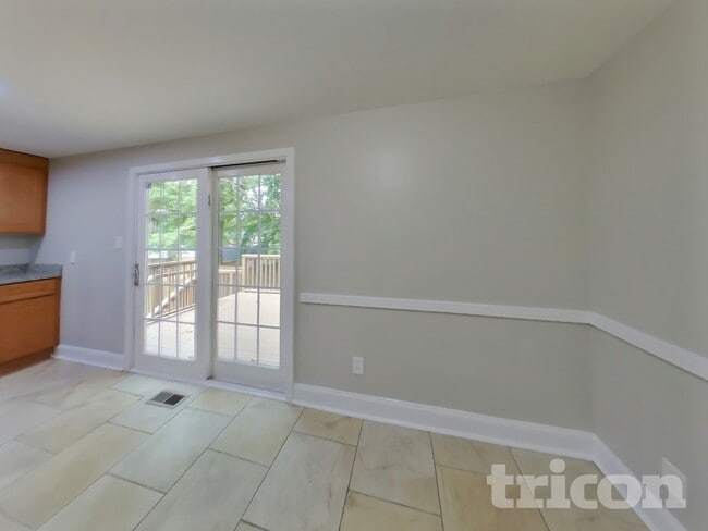 Foto del edificio - 9851 Branchleigh Rd