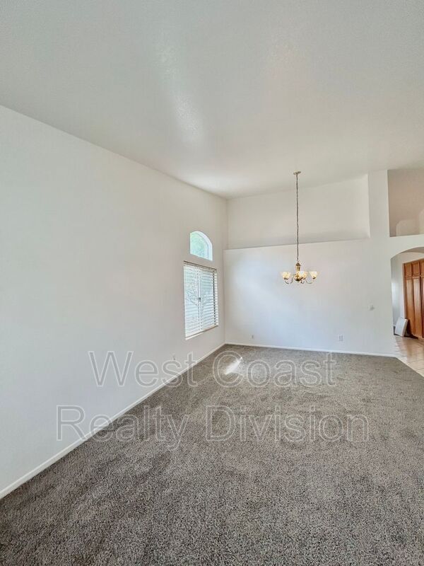 Foto del edificio - 25199 Calle De Tres Amigos