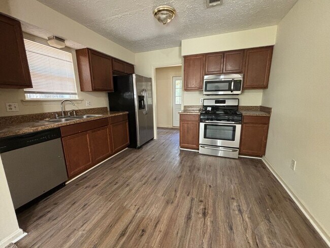 Foto del edificio - 958 Pleasant Ave