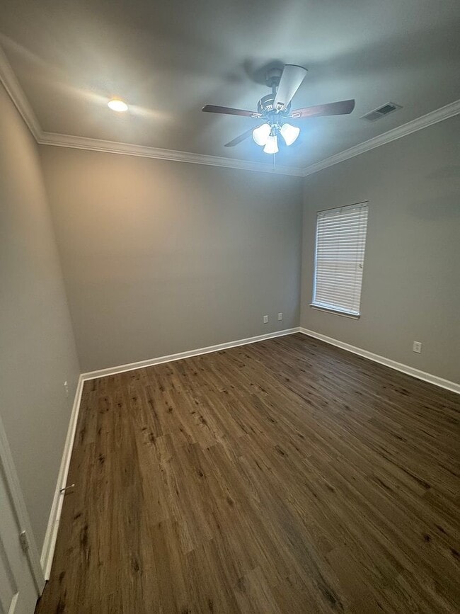 Building Photo - 1601 Deer Valley Dr