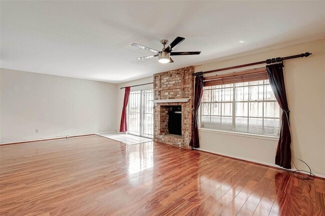 Building Photo - 10309 Briar Forest Dr