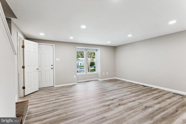 Building Photo - 8345 Silver Trumpet Dr
