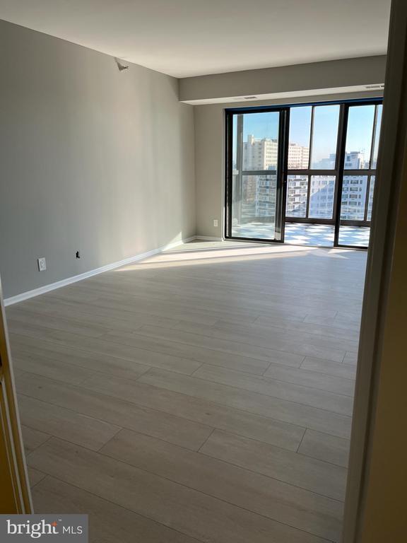 Foto del edificio - 1600 N Oak St