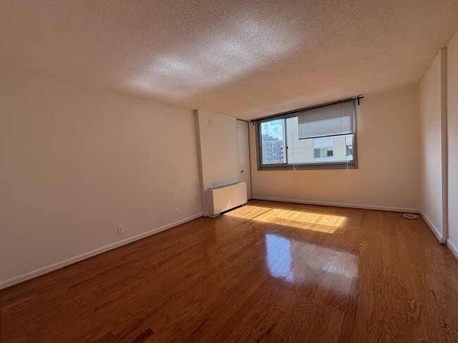 Building Photo - 4601 N Park Ave