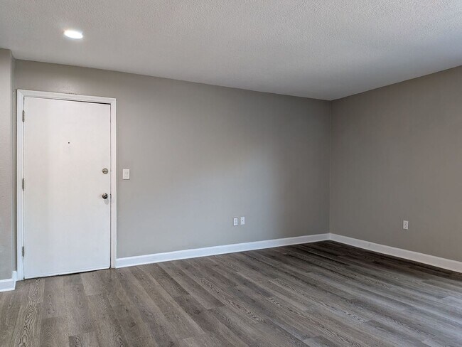 Building Photo - 2nd Floor 2/1 Condo at Carrington Park in ...