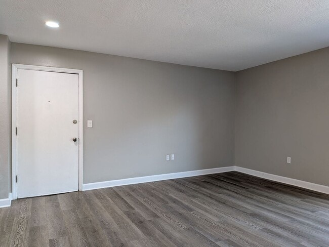 Foto del edificio - 2nd Floor 2/1 Condo at Carrington Park in ...