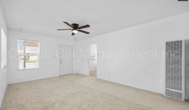 Foto del edificio - 2 Bedroom/1 Bath Home - $1350 Per Month!