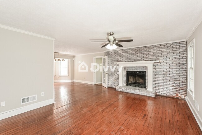 Foto del edificio - 1035 Leslie Pl